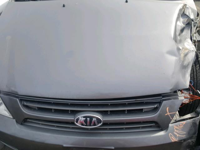 KNDMG4C3XA6347599 - 2010 KIA SEDONA LX GRAY photo 7