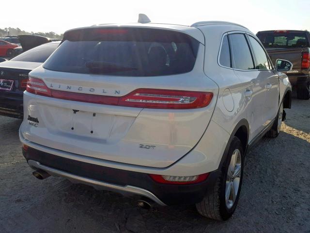 5LMCJ1C98HUL61774 - 2017 LINCOLN MKC PREMIE WHITE photo 4