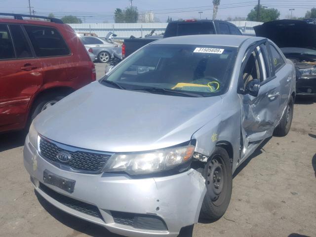 KNAFU4A22B5378300 - 2011 KIA FORTE EX SILVER photo 2