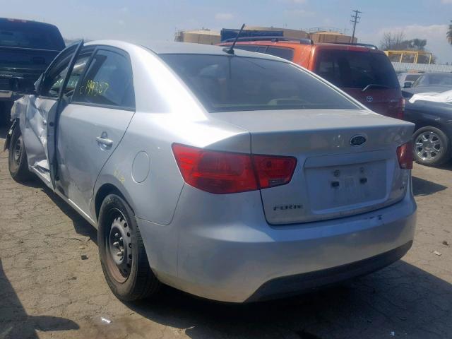 KNAFU4A22B5378300 - 2011 KIA FORTE EX SILVER photo 3