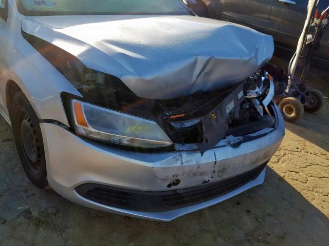 3VW2K7AJ1EM220963 - 2014 VOLKSWAGEN JETTA BASE 灰色 照片 9