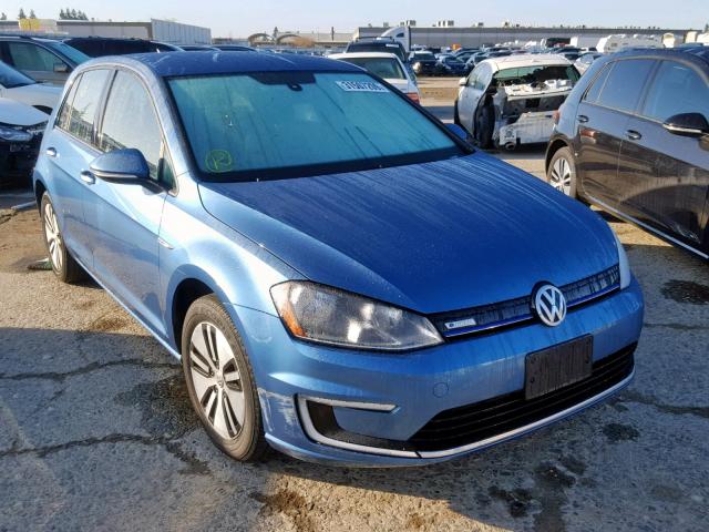 WVWKP7AU9GW907223 - 2016 VOLKSWAGEN E-GOLF SE BLUE photo 1