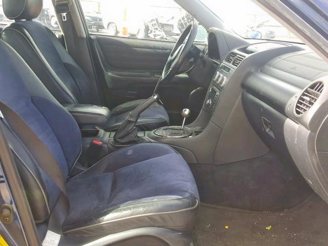 JTHBD192340083628 - 2004 LEXUS IS 300 BLUE photo 5