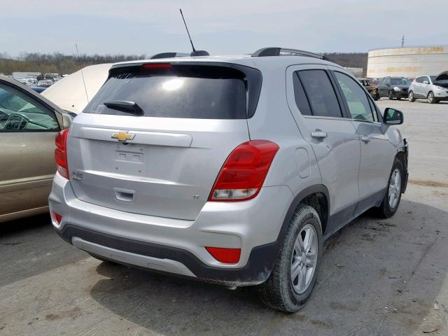 KL7CJLSB8JB678007 - 2018 CHEVROLET TRAX 1LT SILVER photo 4