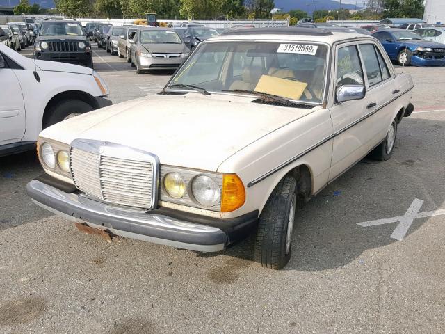 WDBAB23A6BB232395 - 1981 MERCEDES-BENZ 240 D TAN photo 2