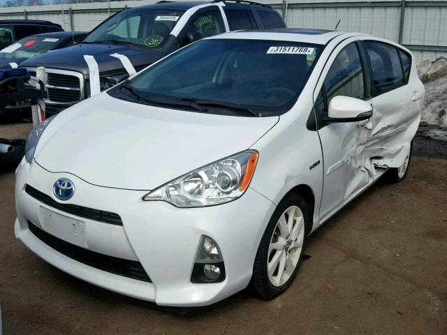 JTDKDTB35C1001942 - 2012 TOYOTA PRIUS C WHITE photo 2