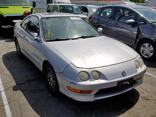 JH4DC4453YS015225 - 2000 ACURA INTEGRA LS SILVER photo 1