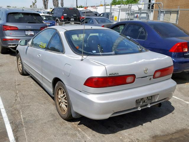 JH4DC4453YS015225 - 2000 ACURA INTEGRA LS SILVER photo 3