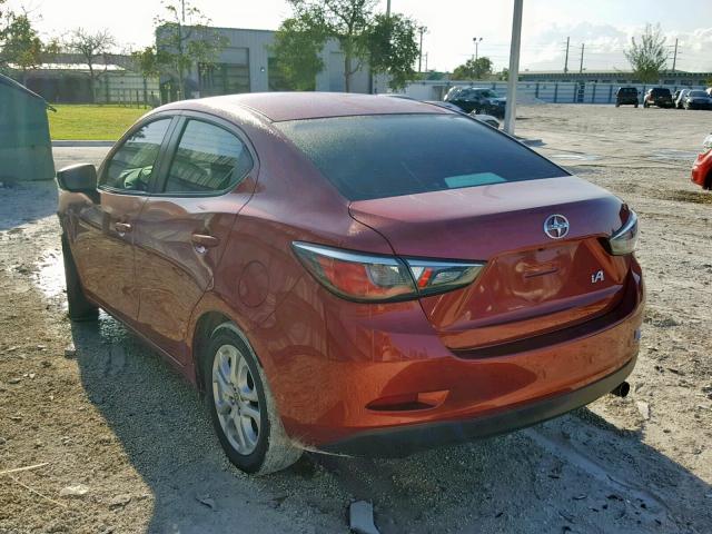 3MYDLBZV6GY120129 - 2016 TOYOTA SCION IA RED photo 3