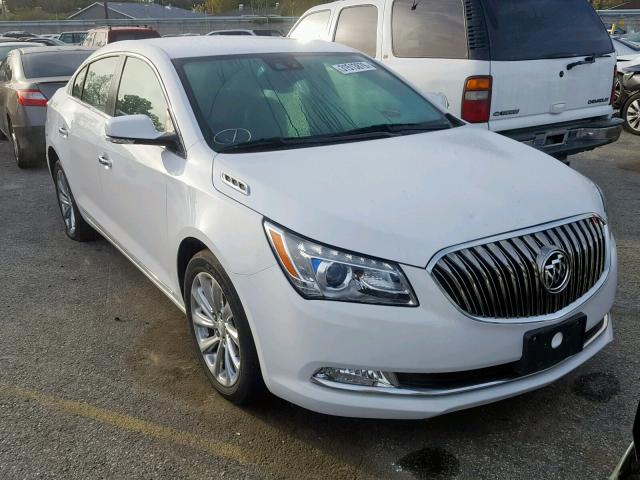 1G4GB5G30FF349327 - 2015 BUICK LACROSSE WHITE photo 1