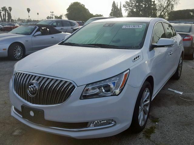 1G4GB5G30FF349327 - 2015 BUICK LACROSSE WHITE photo 2