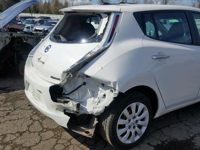 1N4AZ0CP3FC301085 - 2015 NISSAN LEAF S WHITE photo 9