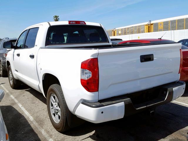 5TFEM5F13JX125171 - 2018 TOYOTA TUNDRA CRE WHITE photo 3