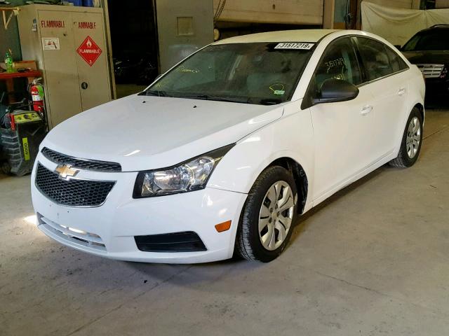 1G1PC5SH4C7238797 - 2012 CHEVROLET CRUZE LS WHITE photo 2