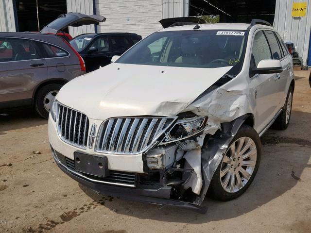 2LMDJ6JK5DBL25491 - 2013 LINCOLN MKX WHITE photo 2