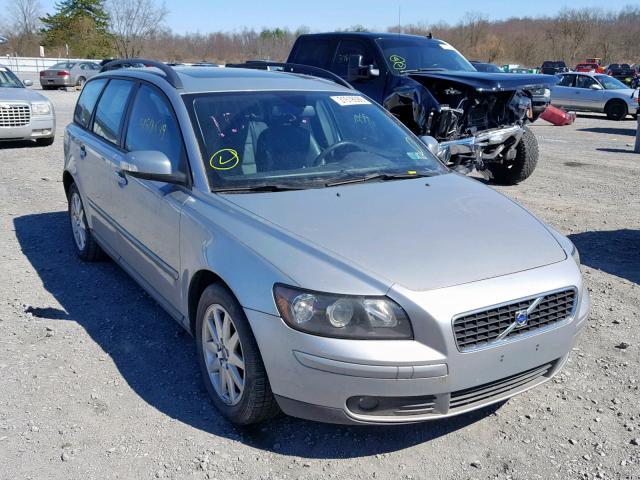 YV1MW682472285349 - 2007 VOLVO V50 T5 SILVER photo 1