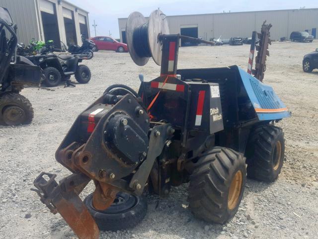 4Y0292 - 2004 DITCH WITCH 410SX BLUE photo 4