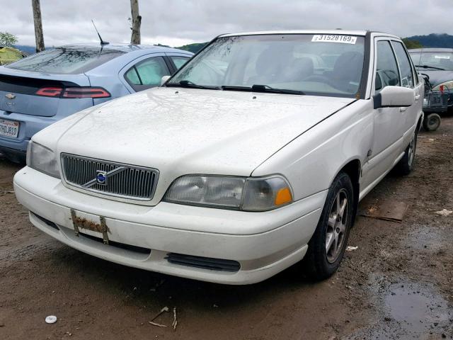 YV1LS61JXY2623363 - 2000 VOLVO S70 BASE WHITE photo 2