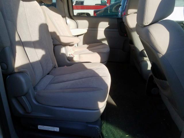 KNDMG4C32A6342249 - 2010 KIA SEDONA LX  photo 6