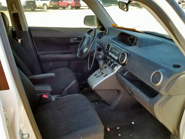 JTLKE50E781043554 - 2008 TOYOTA SCION XB 白色 照片 5