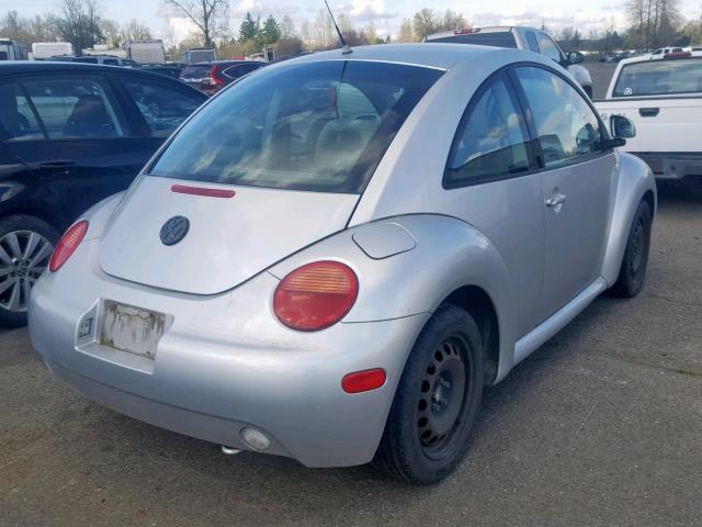 3VWCA21C7YM422903 - 2000 VOLKSWAGEN NEW BEETLE Gümüş foto 4