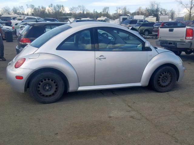3VWCA21C7YM422903 - 2000 VOLKSWAGEN NEW BEETLE Gümüş foto 9