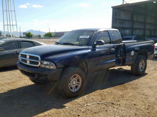 1D7HG12K44S750004 - 2004 DODGE DAKOTA SXT BLUE photo 2