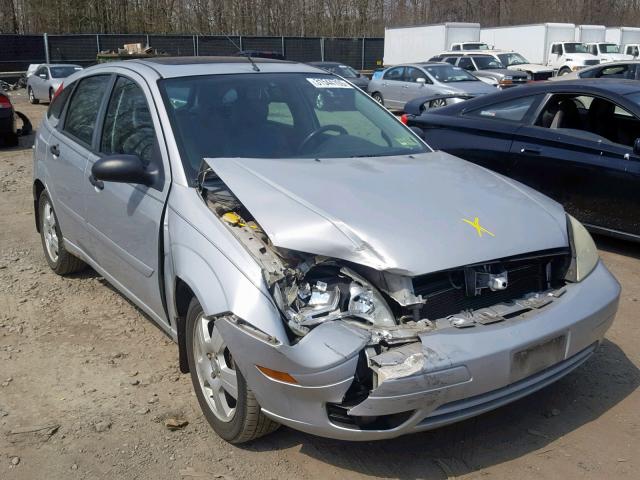 3FAFP37N35R106450 - 2005 FORD FOCUS ZX5 SILVER photo 1