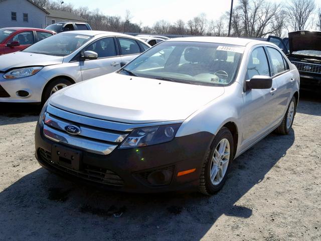 3FAHP0GA8CR117834 - 2012 FORD FUSION S SILVER photo 2