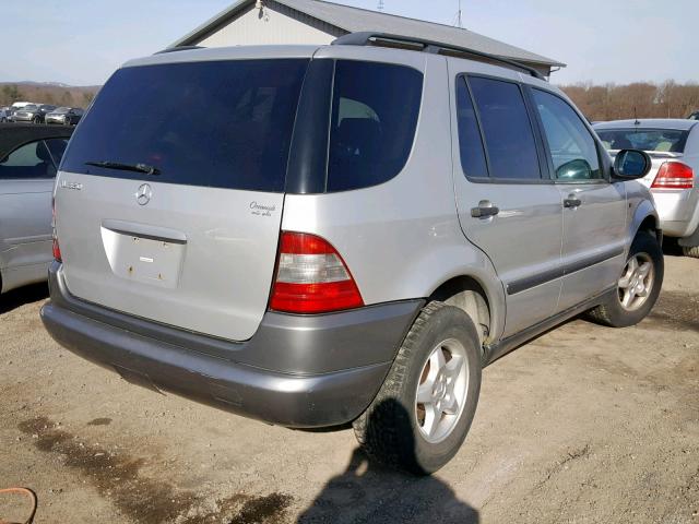 4JGAB54E5XA145150 - 1999 MERCEDES-BENZ ML 320 SILVER photo 4