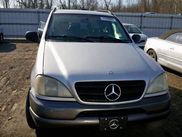 4JGAB54E5XA145150 - 1999 MERCEDES-BENZ ML 320 SILVER photo 9