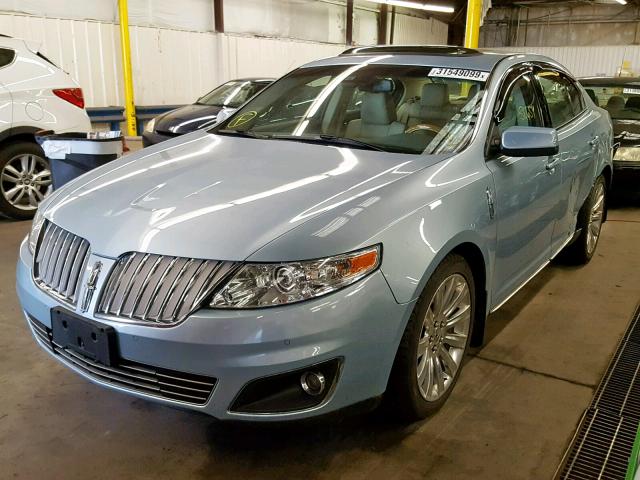 1LNHM94R89G609406 - 2009 LINCOLN MKS BLUE photo 2