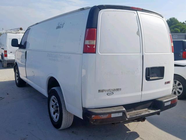 1GTFG15X041132516 - 2004 GMC SAVANA G15 WHITE photo 3