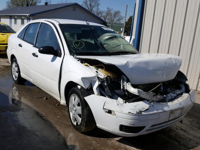 1FAFP34N87W217144 - 2007 FORD FOCUS ZX4 WHITE photo 1