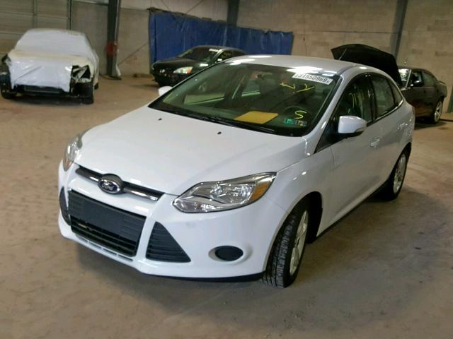 1FADP3F23EL417390 - 2014 FORD FOCUS SE WHITE photo 2