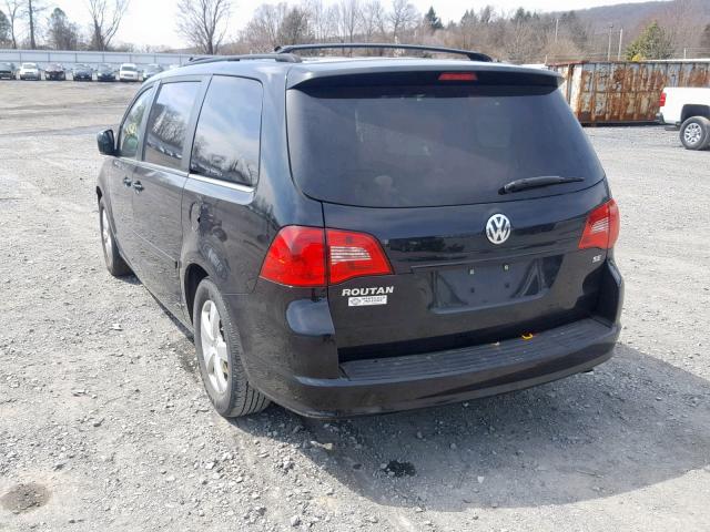 2V8HW34199R501675 - 2009 VOLKSWAGEN ROUTAN SE BLACK photo 3