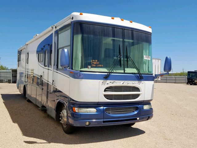 5B4MP67G833365649 - 2003 WORKHORSE CUSTOM CHASSIS MOTORHOME TWO TONE photo 1