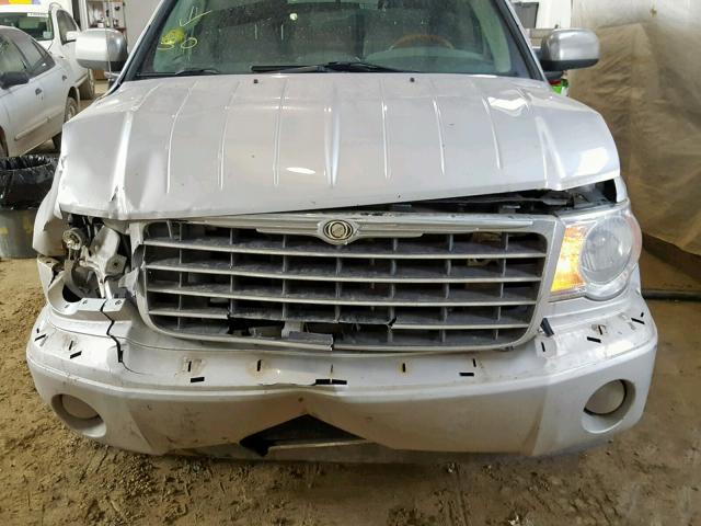1A8HW58NX8F117598 - 2008 CHRYSLER ASPEN LIMI SILVER photo 7