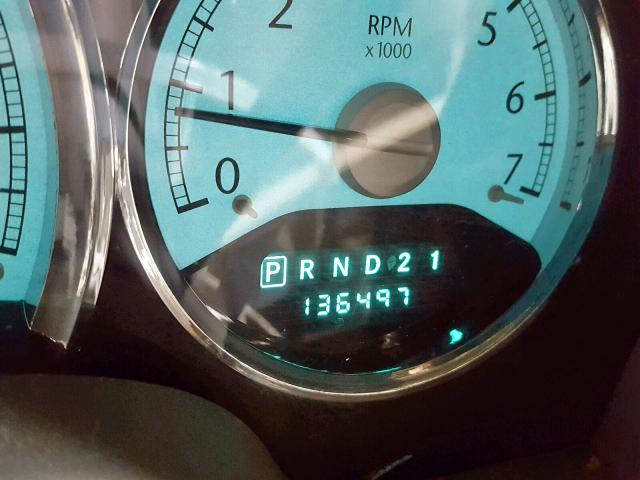 1A8HW58NX8F117598 - 2008 CHRYSLER ASPEN LIMI SILVER photo 8