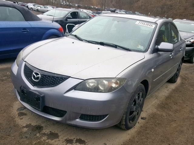 JM1BK12G261409137 - 2006 MAZDA 3 I GRAY photo 2