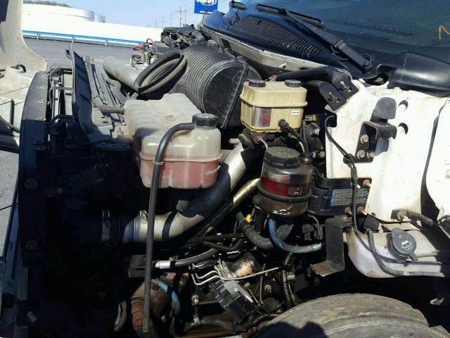 1GBE4C1204F511839 - 2004 CHEVROLET C4500 C4C0 WHITE photo 7