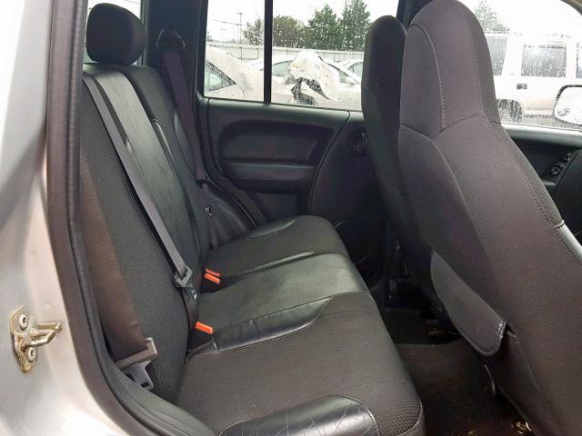1J4GL38KX3W567096 - 2003 JEEP LIBERTY RE SILVER photo 6