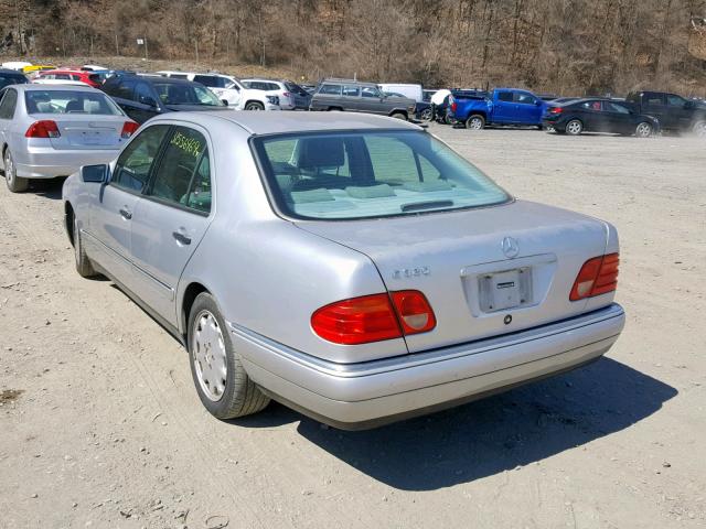 WDBJF65H0XA827908 - 1999 MERCEDES-BENZ E 320 SILVER photo 3