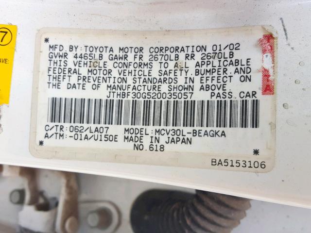 JTHBF30G520035057 - 2002 LEXUS ES 300 WHITE photo 10