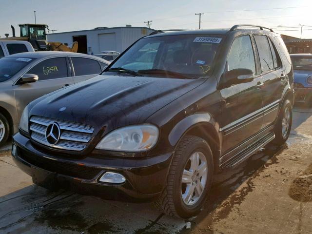 4JGAB57E15A517236 - 2005 MERCEDES-BENZ ML 350 BLACK photo 2