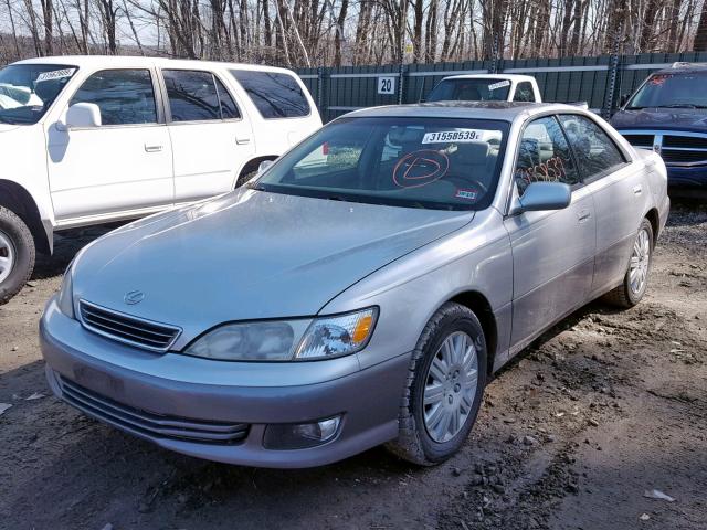 JT8BF28G315104778 - 2001 LEXUS ES 300 SILVER photo 2