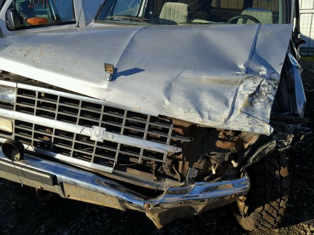 1GNGV26K91F114771 - 1990 CHEVROLET SUBURBAN V SILVER photo 7