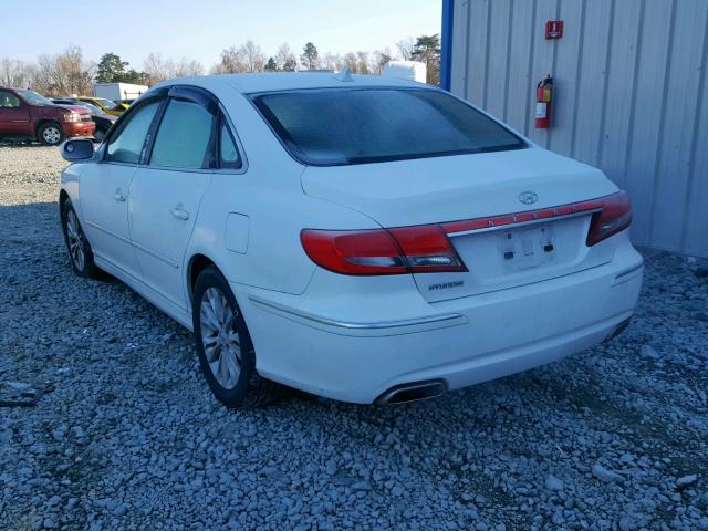 KMHFC4DD5BA539745 - 2011 HYUNDAI AZERA GLS WHITE photo 3