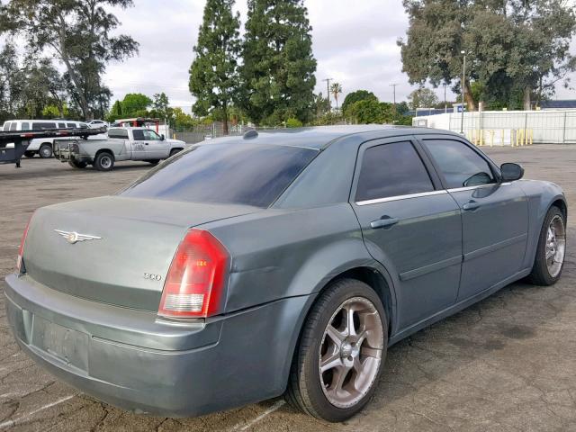 2C3JA43R45H677613 - 2005 CHRYSLER 300 BLUE photo 4