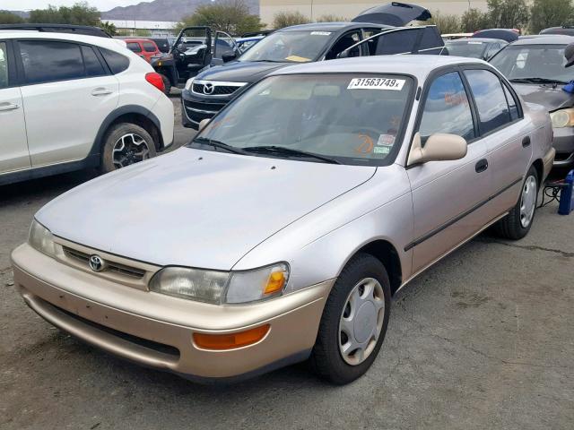 1NXBB02E3VZ557573 - 1997 TOYOTA COROLLA DX GOLD photo 2